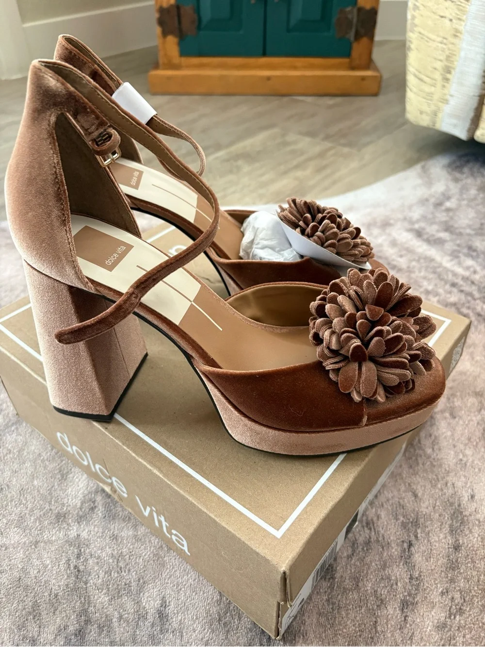 Dolce Vita Perel Dark Rose Velvet Platform Block Heels with Floral Pom New 10M